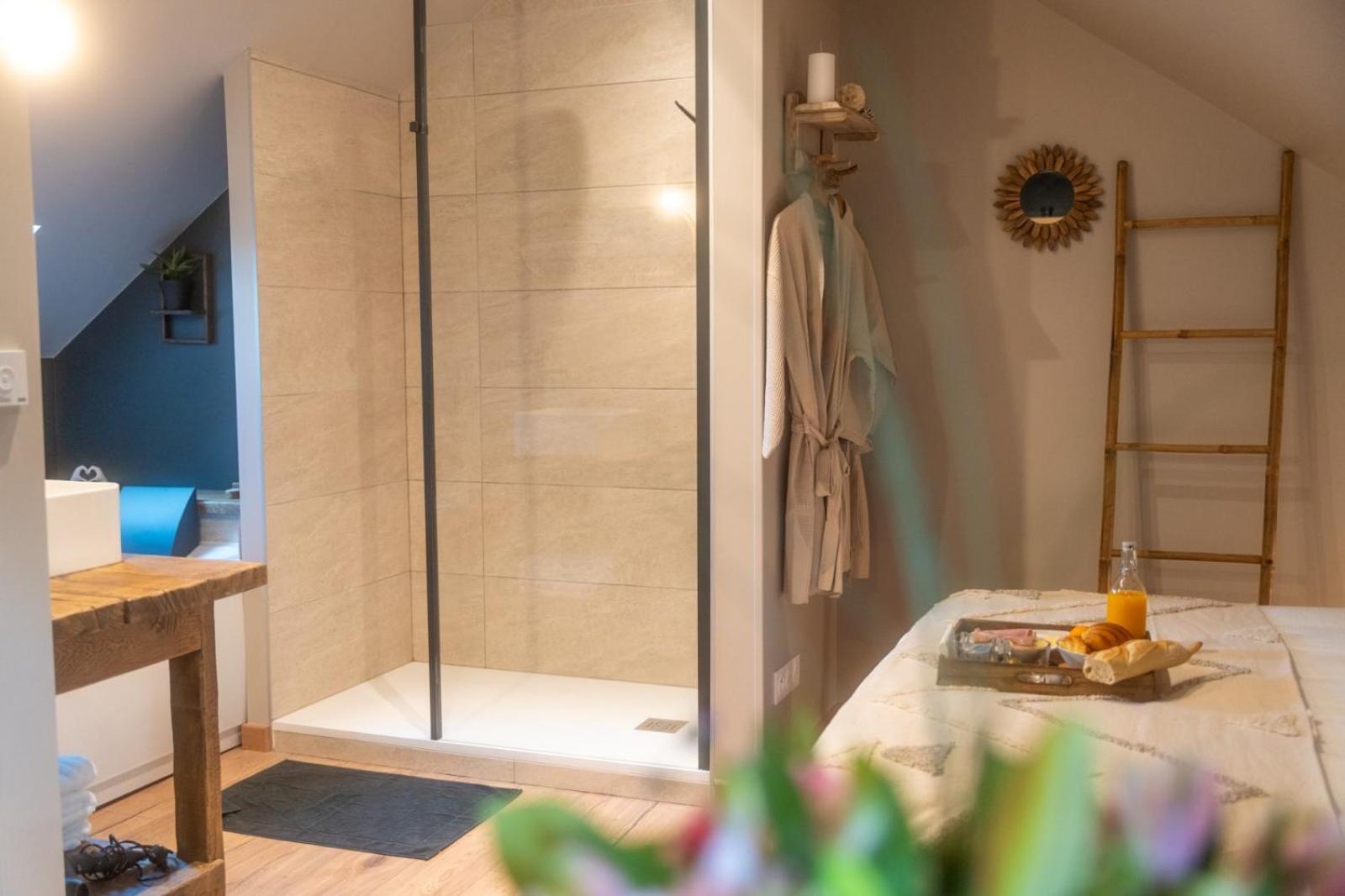 Les Secrets De La Baie - Le Refuge Spa Balneo เอตาปล์ ภายนอก รูปภาพ